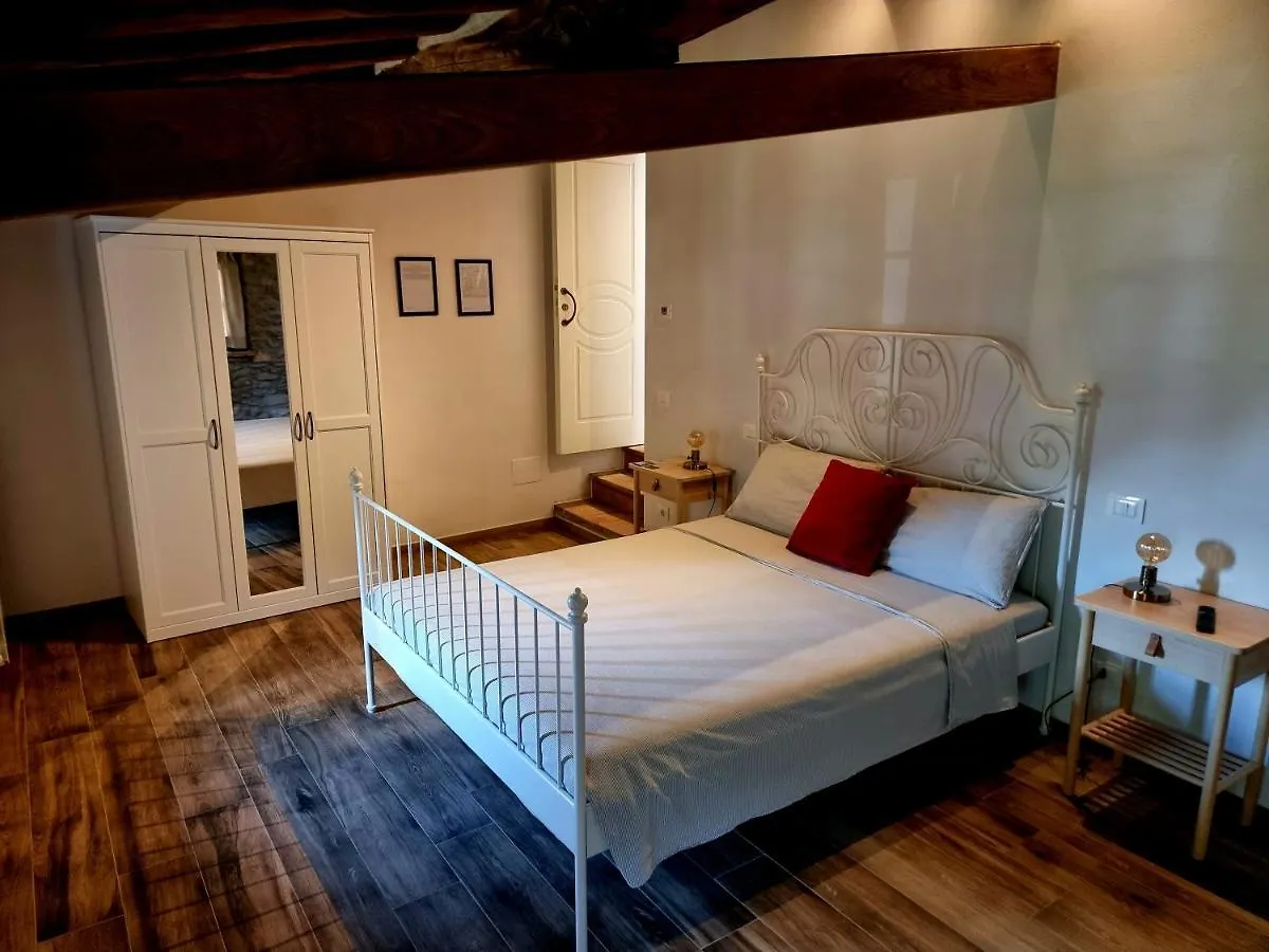 Farm stay Agriturismo Il Castello Villa Borgo a Mozzano Italy